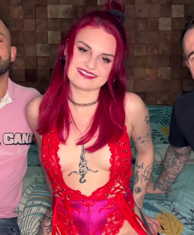jacquieetmicheltv – Threesomes have no secrets for Trixy!
