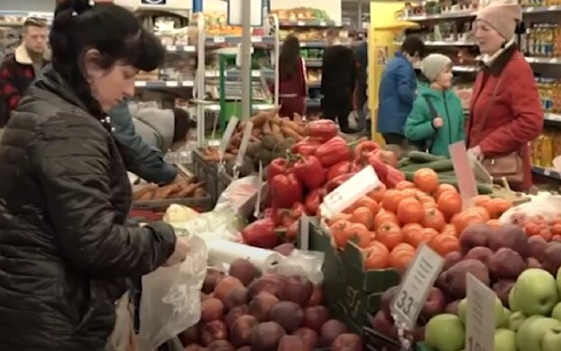 Супермаркети та ринки стрімко опускають ціни на моркву, капусту та цибулю: який овоч здешевшав найбільше