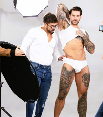 Assisting The Bulge Model: Dann Grey & Papi Kocic