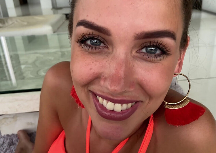 Luxury Girl -  Blowjob From A Girl With Beautiful Eyes And A Wonderful Smile 4K - POV