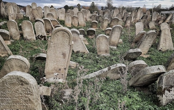 Фото еврейского кладбища на Франковщине победили в Wiki Loves Monuments