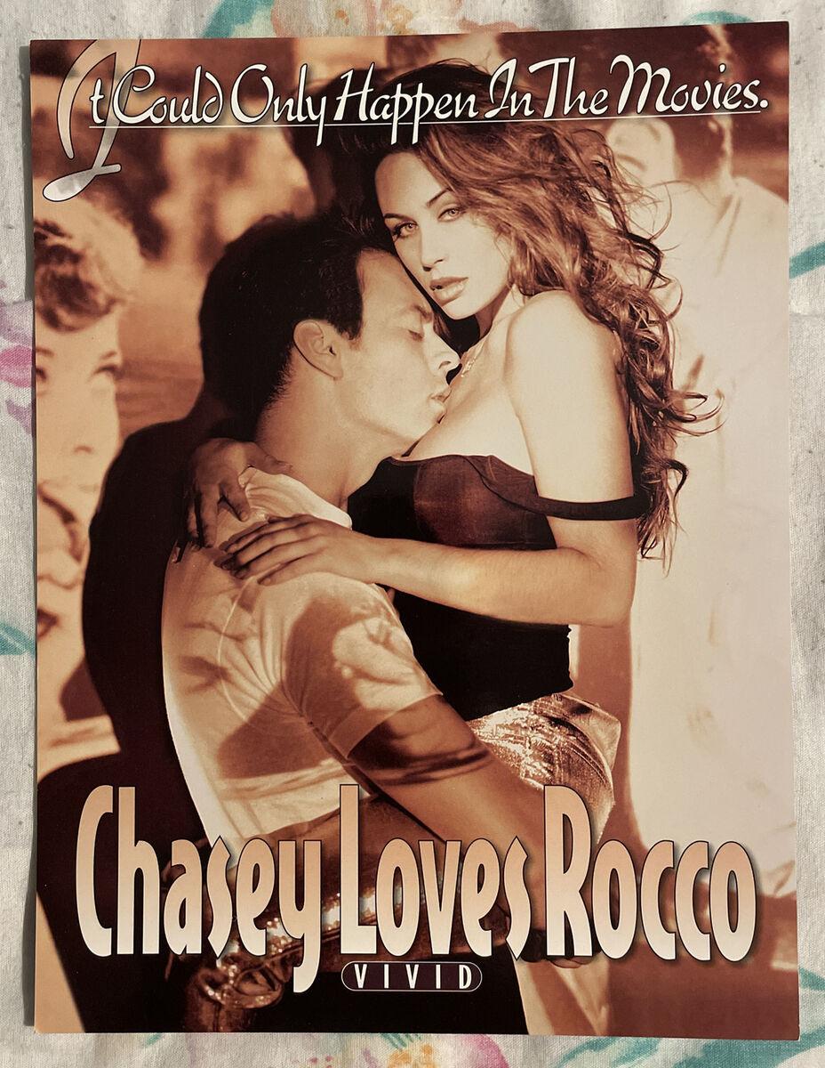 Chasey loves Rocco / Чейси любит Рокко (Kelly Holland, Vivid) [1996 г., Feature, DVDRip, 720p] (Chasey Lain, Carole DuBois, Jeanna Fine, Roxanne Hall, Rocco Siffredi, Marc Wallice, Bobby Vitale, Dick Tracy)