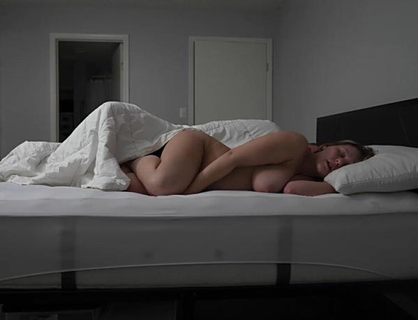 He Slid Into Bed, Then Slid Into Me! I Orgasmed Twice! - [ModelsPorn] (FullHD 1080p)