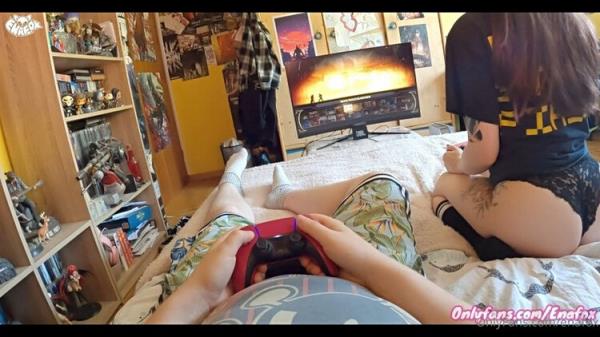 Enafox - Gamer Girl loses bet to best friend ?????? - [OnlyFans.com] (Full HD 1080p)