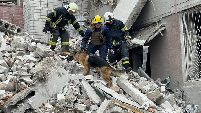 Пошуково-рятувальну операцію в Чернігові завершено: 18 загиблих, 78 поранених