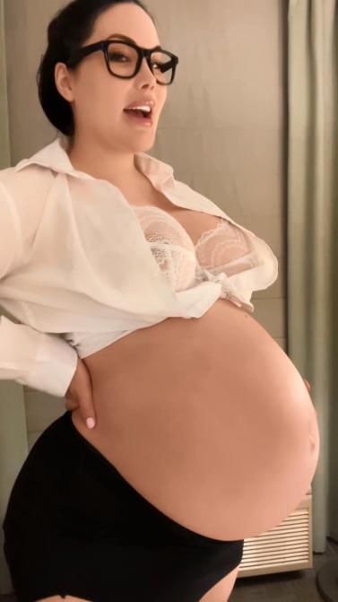 Veronika Black - Thicc Pregnant Mom Solo Compilation 2 [UltraHD 2K 1920p]