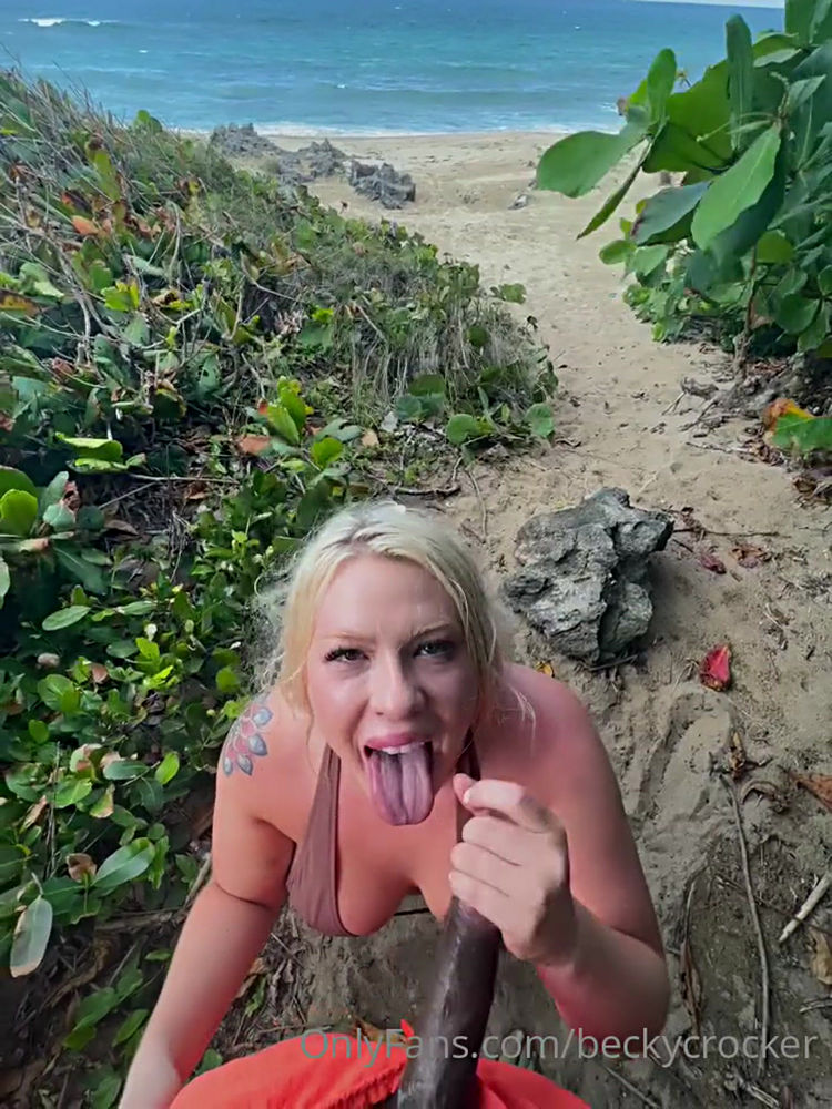 [Onlyfans]: Becky Do It Anywhere [HD 960p | MP4]