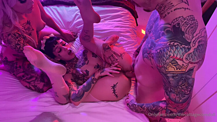 Onlyfans: - Thecottagecoredoll - Watch uncutjaymes Fuck All Of Our Holes nicholesaphir [1.39 GB] - [HD 720p]