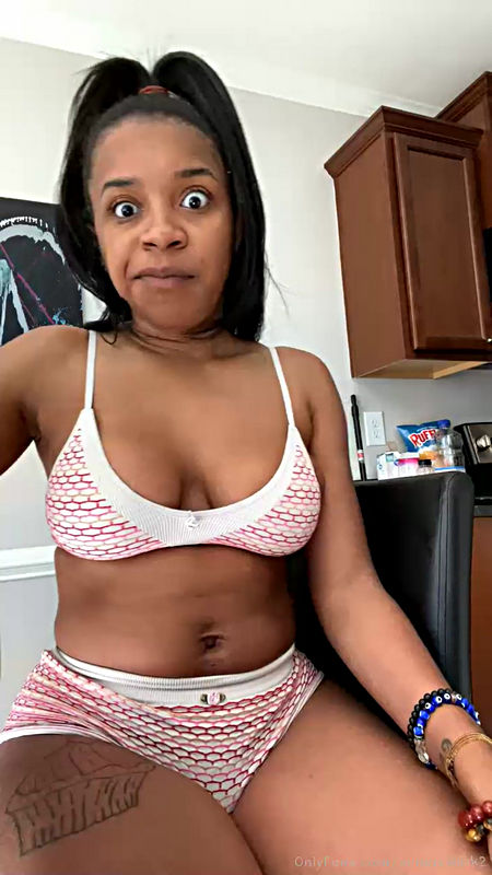 Onlyfans: Slim Ass Tink Live {UltraHD 2K}