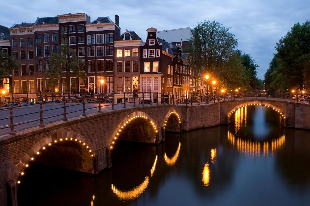 Amsterdam - Page 2 4ac38a9a86f9b630163beb6326297aa8