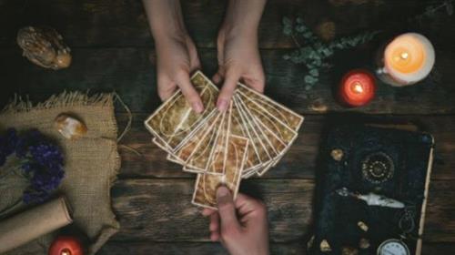 How to Easily Read and Understand Tarot for Beginners!