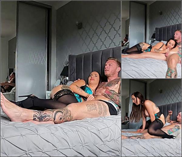 Jess and mike - Watching Threesome Porn Together For The First Time!! - [ModelHub] (FullHD 1080p)