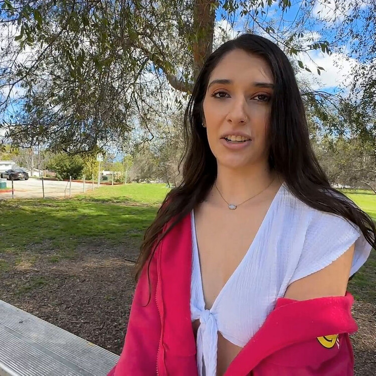 Aria Sloane: Gets Fucked In A Public Park And Hotel Room [Bang! Real Teens/Bang] 2024