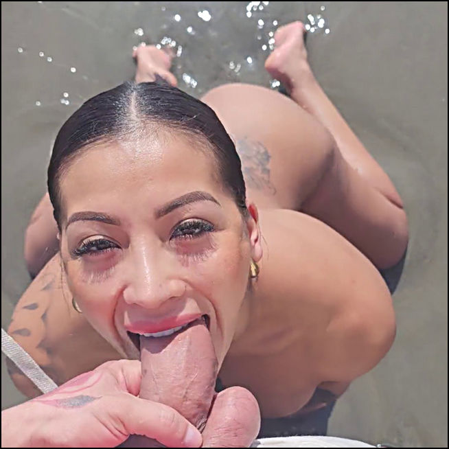 Mariana Martix - Colombians Have Sex On a Public Beach - Mariana Martix And Logan Salamanca [PornHub] 638 MB