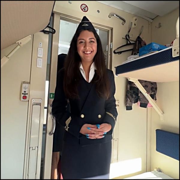 Katty West - I Called The Conductor On The Train To My Compartment And Fucked While She Was On a Break - [PornHub] (FullHD 1080p)