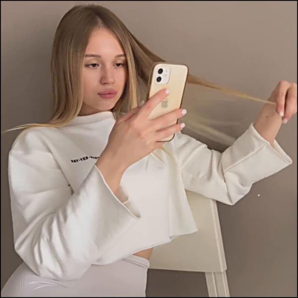 Allinika - Insolent Girlfriend Threw Her Legs On The Table And Was Fucked For It. - [PornHub] (FullHD 1080p)