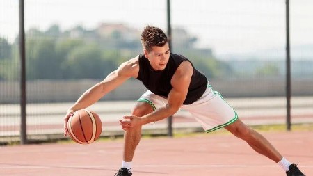 Basketball: Ultimate Basketball Challenge: Step Up Your Game