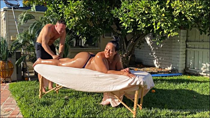 Onlyfans: Kiara Mia Outdoor Sex Tape With Danny {HD}