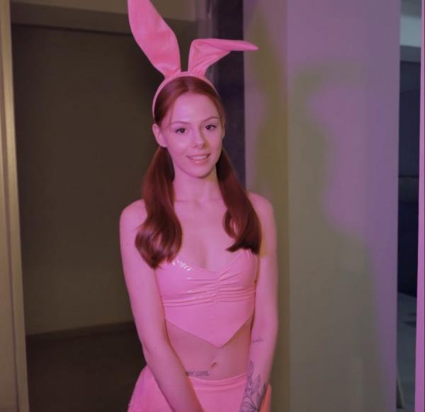 Fuck Neighbor Girl In A Sexy Pink Bunny Costume