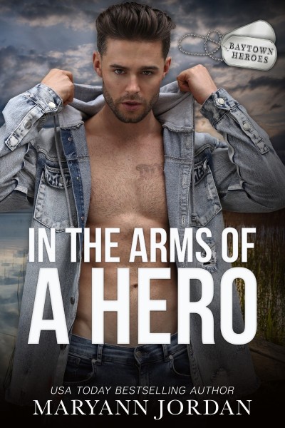 In the Arms of a Hero - Beverly Barton