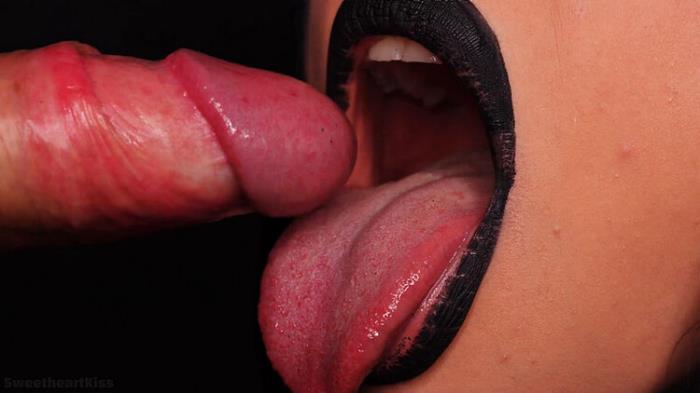 CLOSE UP BEST BLACK LIPSTICK BLOWJOB From SEXY BRUNETTE Magic DICK Sucking TECHNIQUE SweetheartKiss (FullHD 1080p) - Onlyfans - [2024]