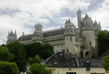 Oise Pierrefond Chateau Photos