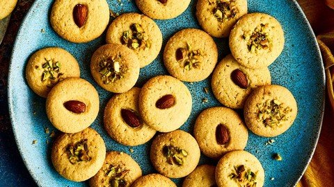 Oven-Free Baking – Nankhatai And Banana Bread Recipes