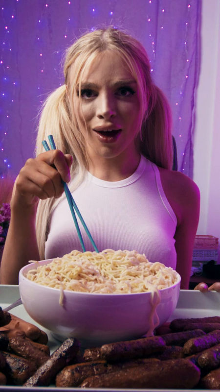 Angellica Good Mukbang Hottie Is Hungry For Cock [TransAngels] 2024