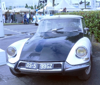 Citroen DS19 Police (1960) Walk Around