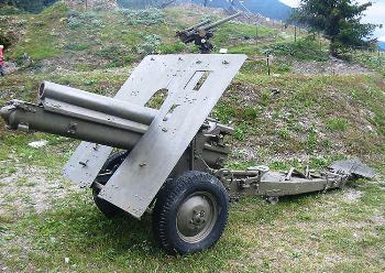 Gebirgshaubitze M16 10cm FH 14 Walk Around