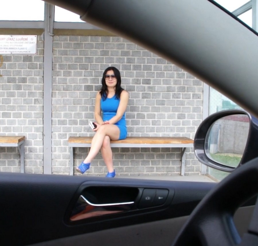 Wendy Moon - Pickup Brunette Girl At The Bus Stop (FullHD/1.95 GB)