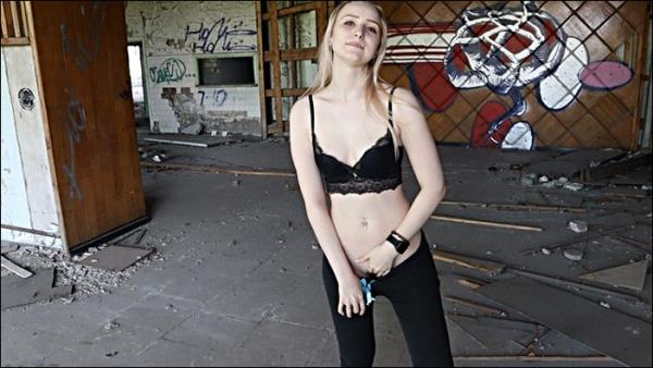 Beautiful Sex With A Beautiful Girl In An Abandoned Building - [PornHub] (FullHD 1080p)