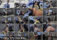 BrazzersExxtra/Brazzers - Scarlett Alexis : Soaked-Panty Slutting In The Security Line (FullHD/1080p/1.07 GB)